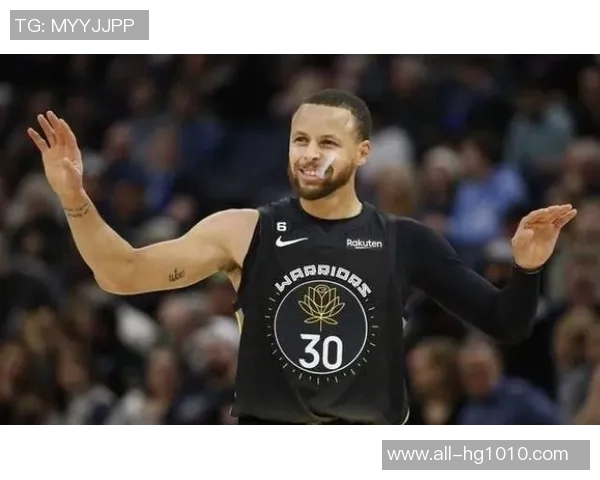 克莱替补表现回暖七投四中三分命中率高达五成贡献11分4板3助但出现关键失误