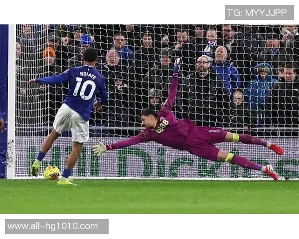 萨哈期待恩迪亚耶加盟曼联称其具备姆伯莫与阿玛德的优点 萨哈期待恩迪亚耶加盟曼联称其具备姆伯莫与阿玛德的优点